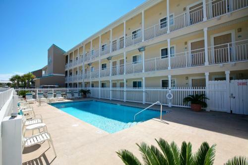 Aparthotel Crystal Sands Condominiums By Wyndham Vacation Rentals