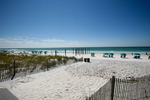Aparthotel Crystal Sands Condominiums By Wyndham Vacation Rentals