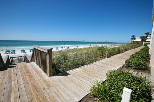 Aparthotel Crystal Sands Condominiums By Wyndham Vacation Rentals