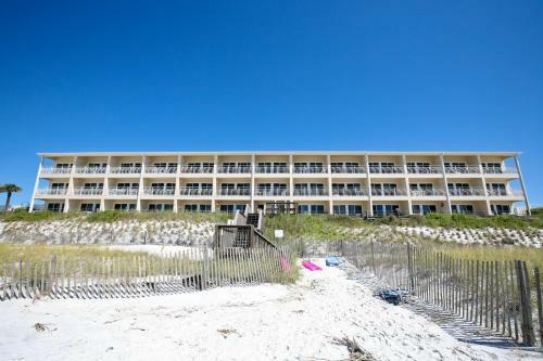 Aparthotel Crystal Sands Condominiums By Wyndham Vacation Rentals
