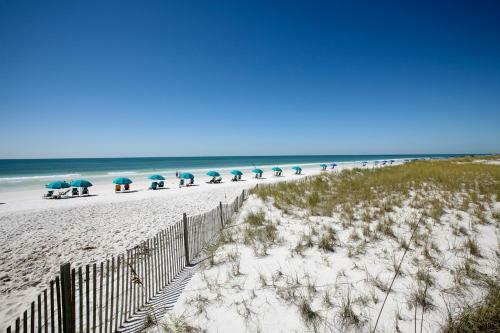 Aparthotel Crystal Sands Condominiums By Wyndham Vacation Rentals