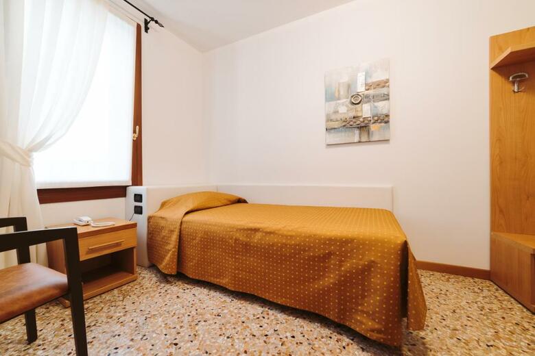 Hotel Roma