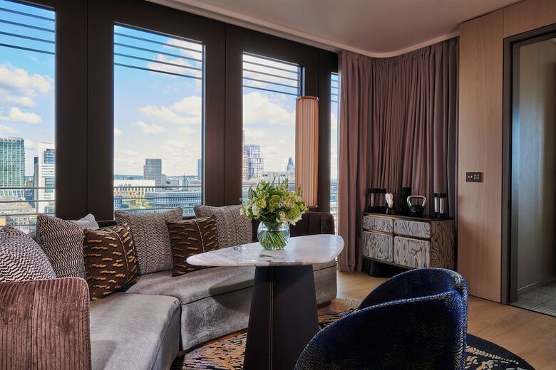 Hotel Pan Pacific London