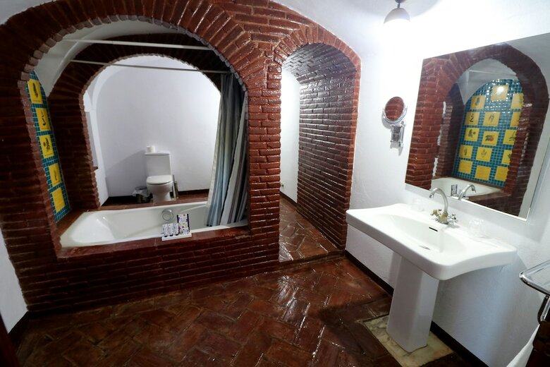 Hotel Monasterio Rocamador