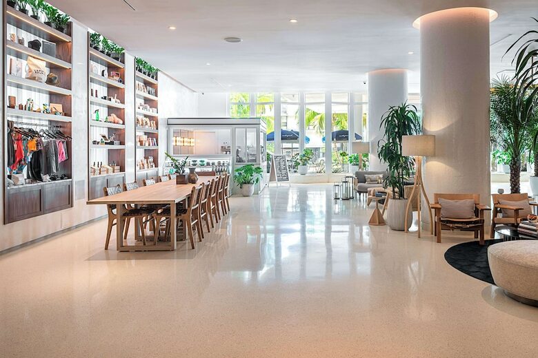 Hotel Nautilus Sonesta Miami Beach