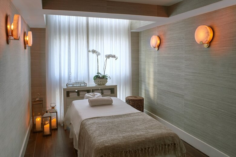 Hotel Nautilus Sonesta Miami Beach