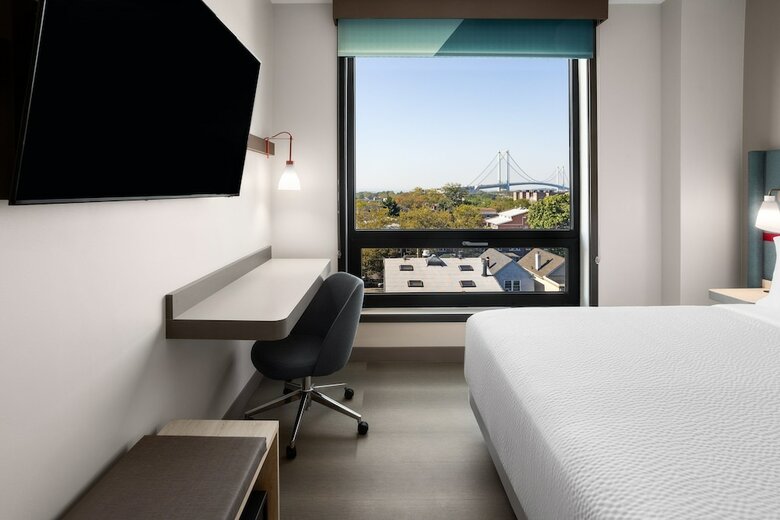 Avid Hotel Brooklyn Dyker Heights By Ihg