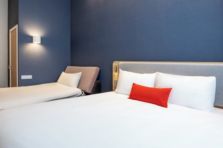 Hotel Holiday Inn Express Antwerp City Centre By Ihg