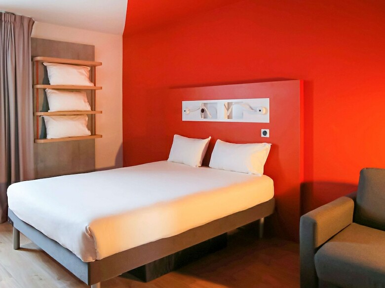 Hotel Ibis Budget Beauvais Aeroport
