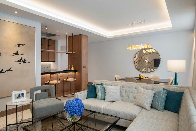 Al Jaddaf Rotana Suite Hotel