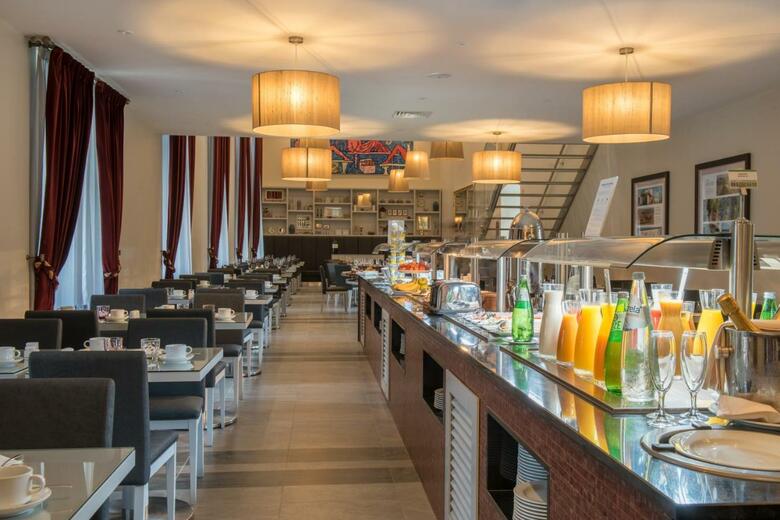 Vila Gal� Casas D'elvas - Historic Hotel