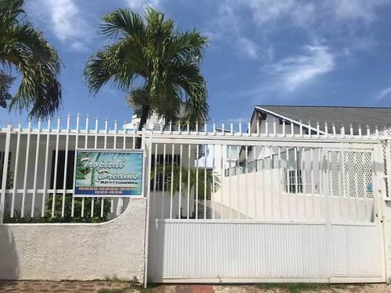Hotel Tropical Dreams
