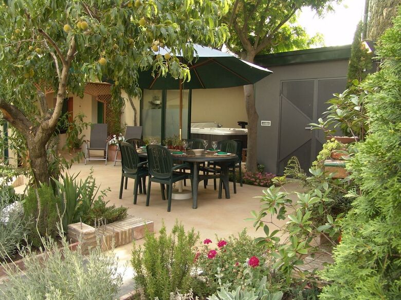 Bed & Breakfast Can Coll II