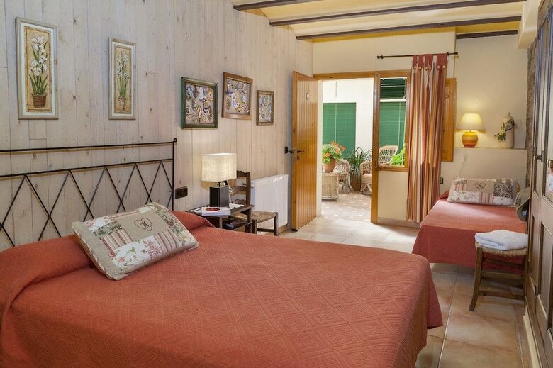 Bed & Breakfast Can Coll II