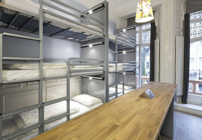 Hostal Astor Hyde Park Hostel - Adults Only