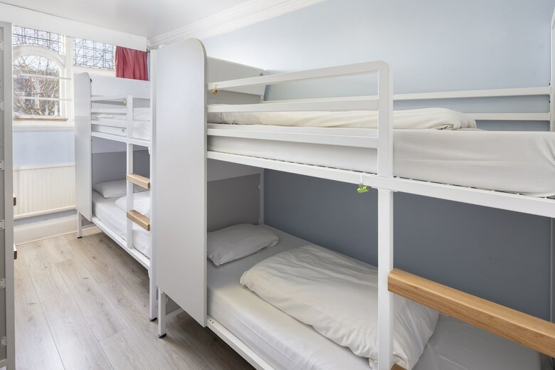 Hostal Astor Hyde Park Hostel - Adults Only