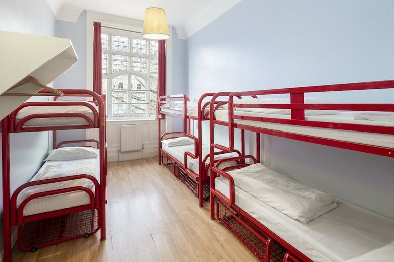 Hostal Astor Hyde Park Hostel - Adults Only