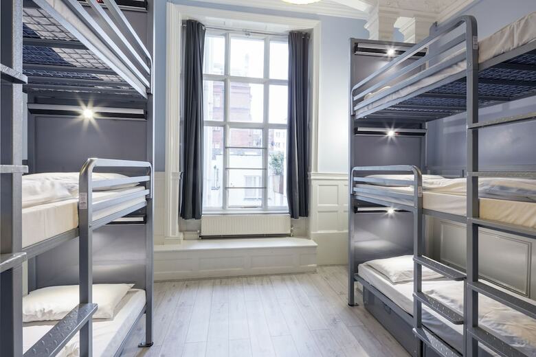 Hostal Astor Hyde Park Hostel - Adults Only