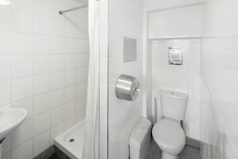 Hostal Astor Hyde Park Hostel - Adults Only