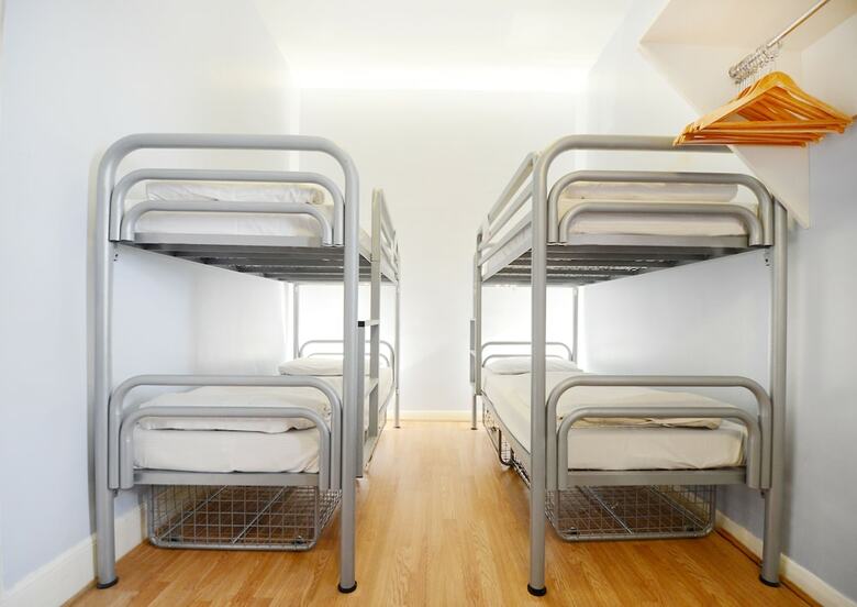 Hostal Astor Hyde Park Hostel - Adults Only