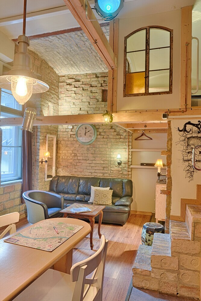 Hostal Lavender Circus Hostel