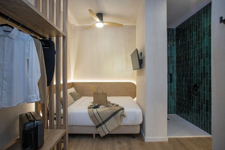 Hostal Nomad Haux Mestalla