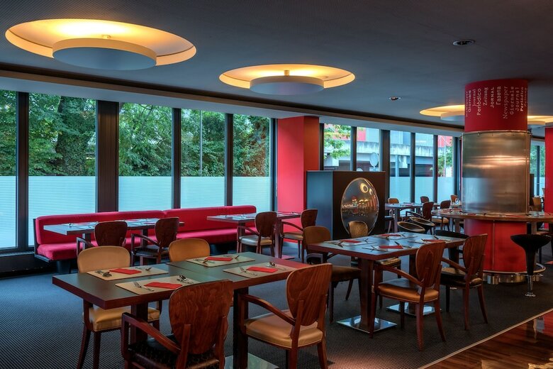Hilton Geneva Hotel And Conference Centre