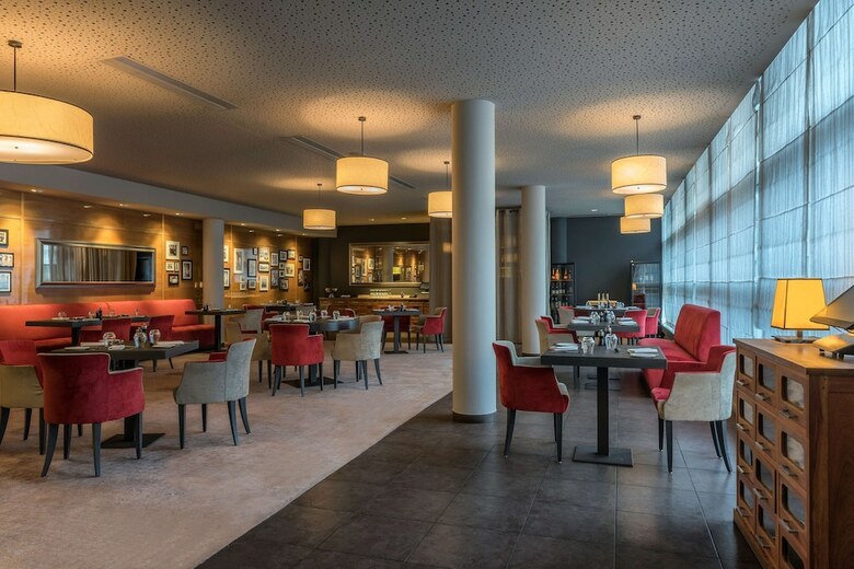 Hilton Geneva Hotel And Conference Centre