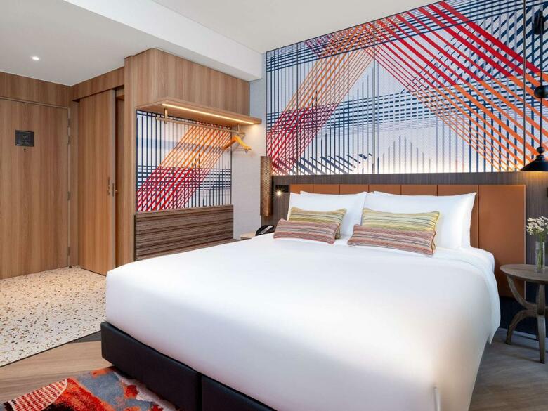 Hotel Mercure Bangkok Surawong