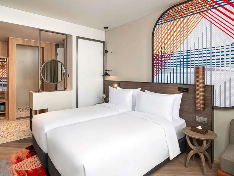 Hotel Mercure Bangkok Surawong