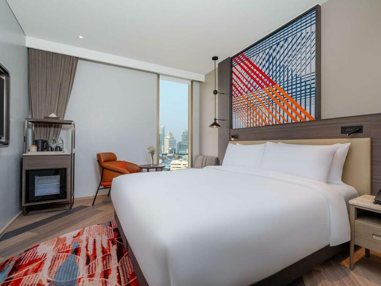 Hotel Mercure Bangkok Surawong