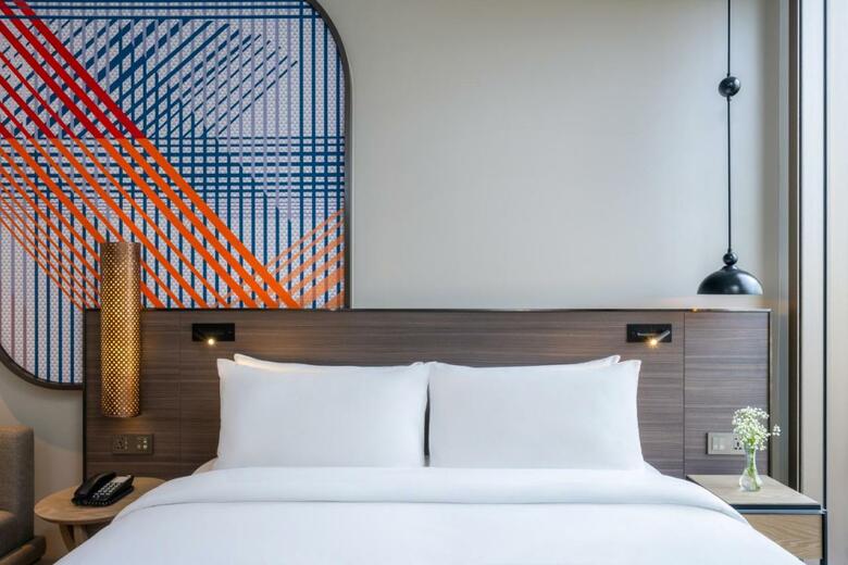 Hotel Mercure Bangkok Surawong