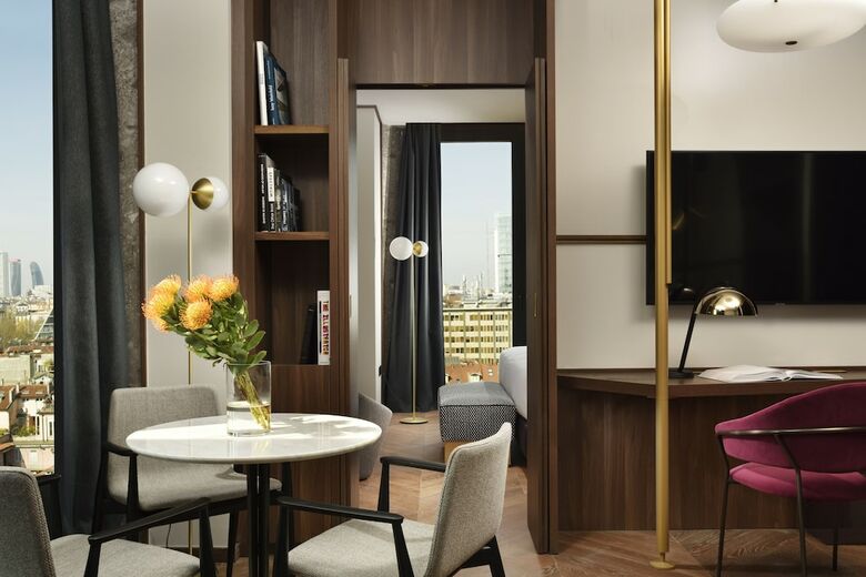 Hotel Milano Verticale | UNA Esperienze