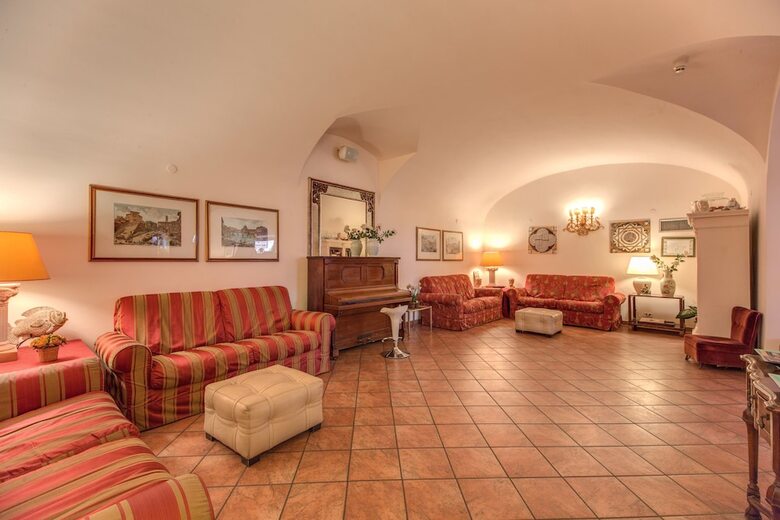 Hotel Corona