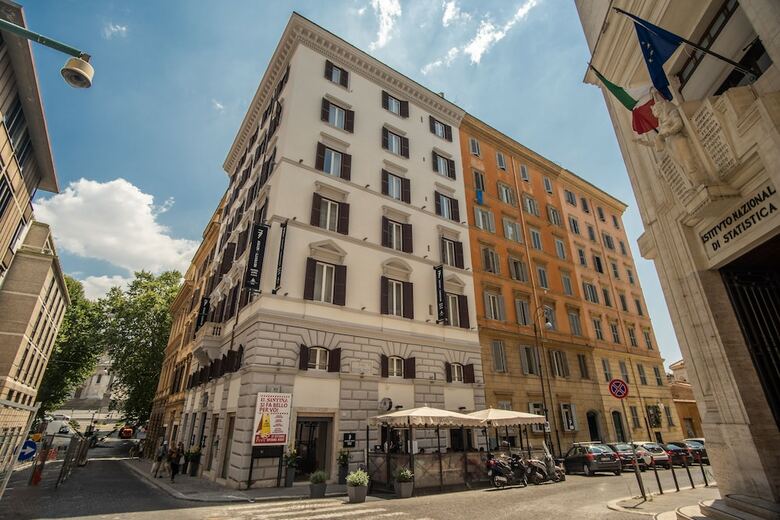 Hotel 77 Seventy-seven