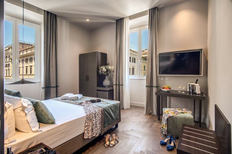 Hotel 77 Seventy-seven