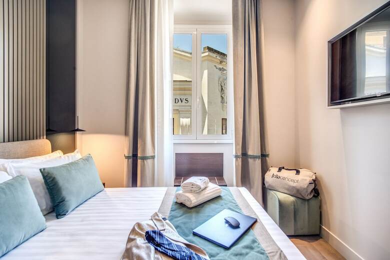 Hotel 77 Seventy-seven