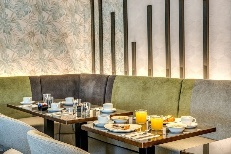 Hotel 77 Seventy-seven