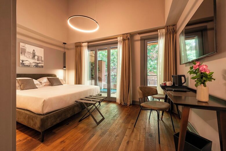 Loly Boutique Hotel