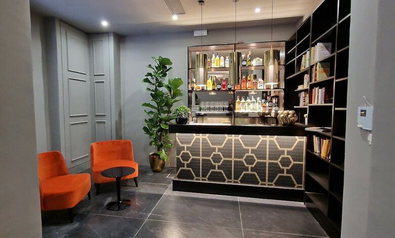 Flom Boutique Hotel