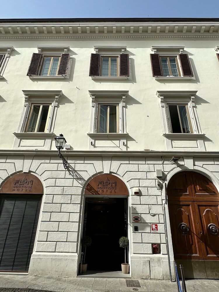 Flom Boutique Hotel