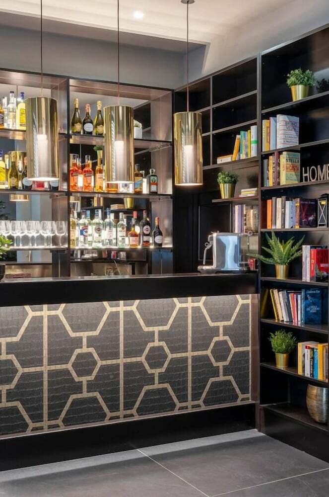 Flom Boutique Hotel