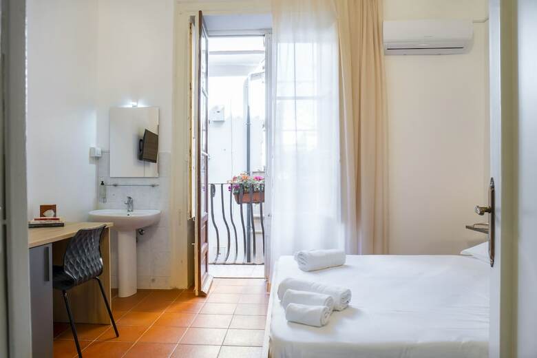 Ballar� Hotel