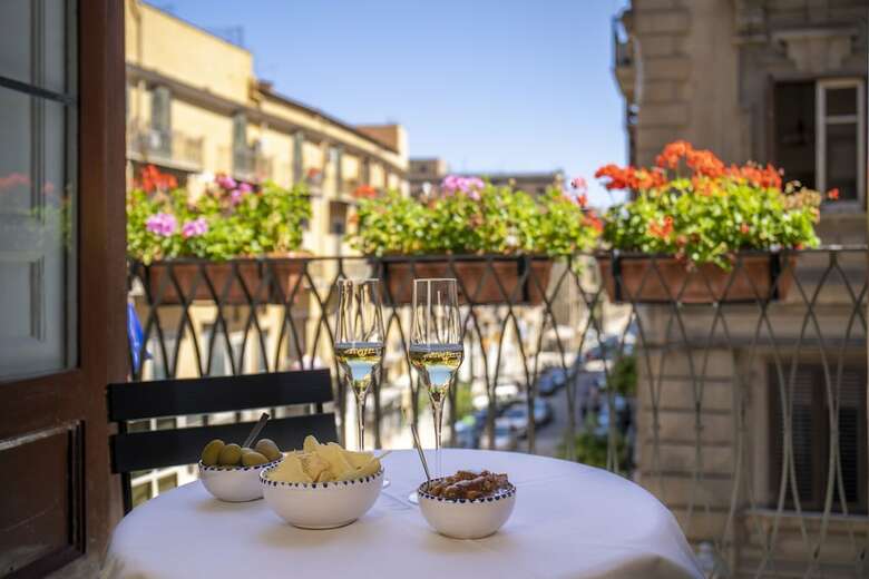 Ballar� Hotel