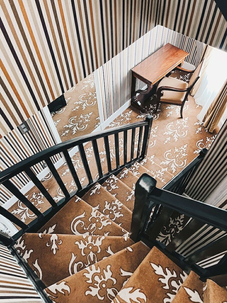 Hotel Maison Astor Paris, Curio Collection By Hilton
