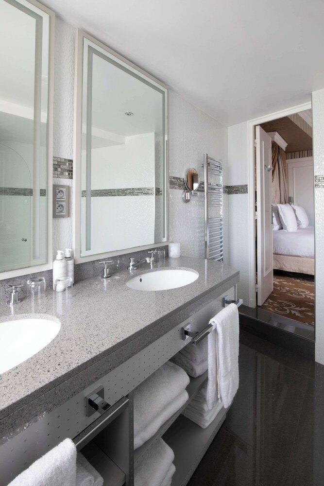 Hotel Maison Astor Paris, Curio Collection By Hilton