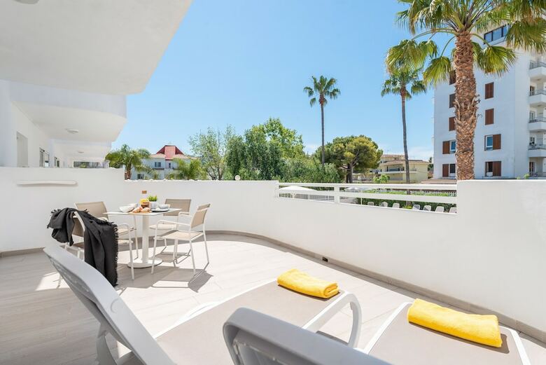 Aparthotel Apartamentos Olive Beach