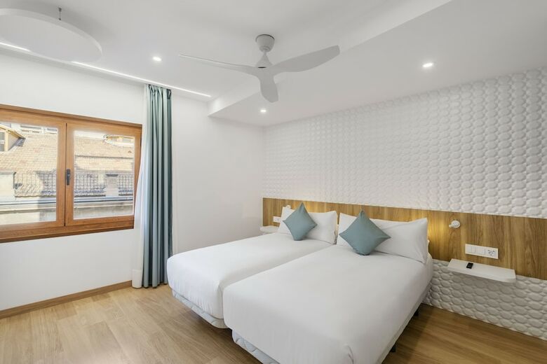 Hotel Odyssey Rooms