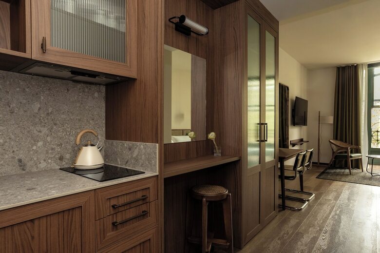 Aparthotel Batimont Suites & Apartments