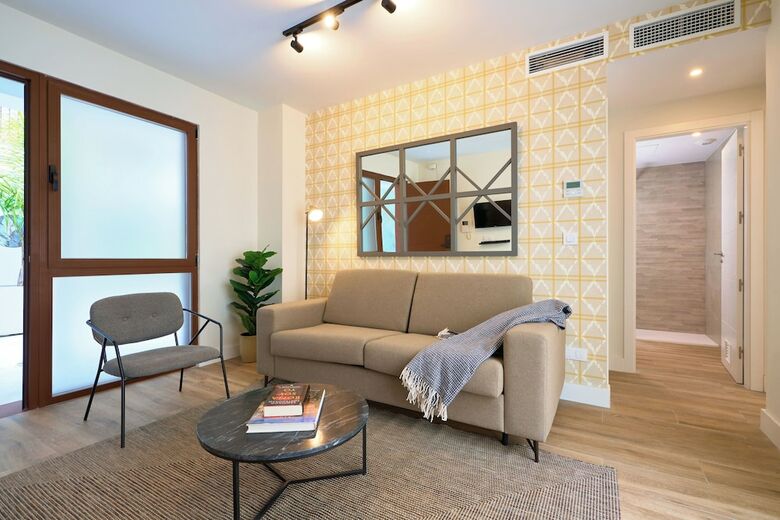 Aparthotel Casa Pizarro By Homing U